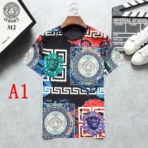2026年夏の一押しファッションアイテム ヴェルサーチ VERSACE Tシャツ/半袖 3色可選