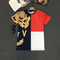 手持ち在庫あり海外セレブ愛用 ヴェルサーチ 最新で完売確実 VERSACE Tシ...