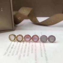 ブルガリ おしゃれな夏ファッション2026 BVLGARI 気持ちいい真夏日にぴったり ピアス  3色可選 季節感のあるファッション