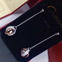 カルティエ CARTIER 優しい雰囲気スタイリッシュに ピアス 【2026年】夏のファッション 今季流行りの人気新作