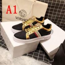 季節をまたい新作アイテム 2026夏ファション新品 ヴェルサーチ VERSACE...