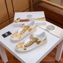 2026春夏人気トレンドアイテム ヴェルサーチ VERSACE カジュアルシュー...