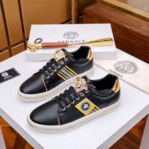 ヴェルサーチ VERSACE カジュアルシューズ 2色可選 春夏の流行りトップス...