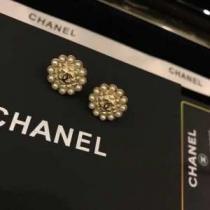 CH オシャレアイテム CH 夏先に大活躍する ピアス 主張性もカジ...