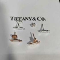 2色可選 トレンド感があって涼しげ ティファニー Tiffany&Co ファッションにトレンド 2026年最新ファッション ピアス