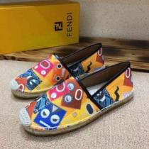 フェンディ FENDI カジュアルシューズ 男女兼用 2026年春夏のトレンドア...