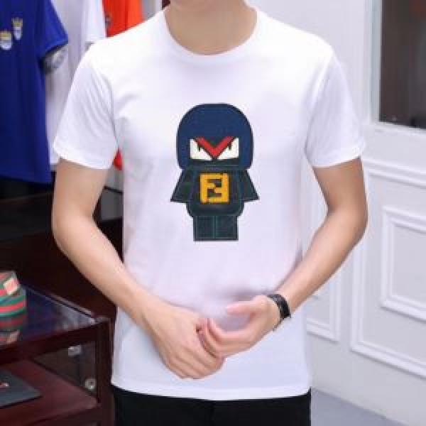 2026春夏は人気定番 2色可選 大人のカジュアルスタイル 半袖Tシャツ  フェンディ FENDI 今っぽいトレンド