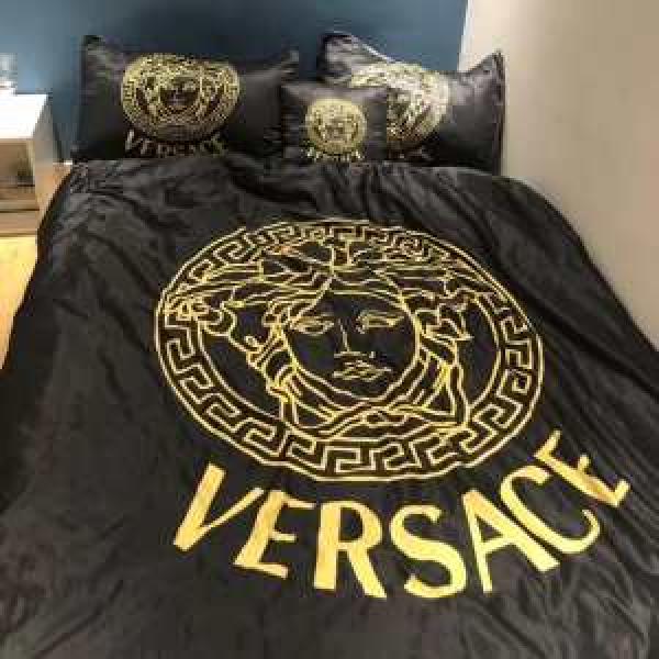 知的な雰囲気夏着物 ヴェルサーチ 2026SSのトレンド商品 VERSACE ブランケット窮屈感なく快適にお使える