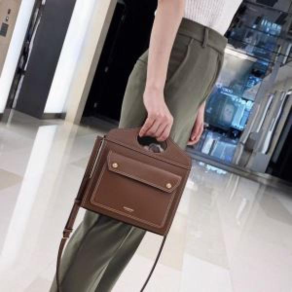 暑い今こそ活躍させたい！ バーバリー BURBERRY レディースバッグ 今年春夏ファション流行り 2026SSのトレンド商品