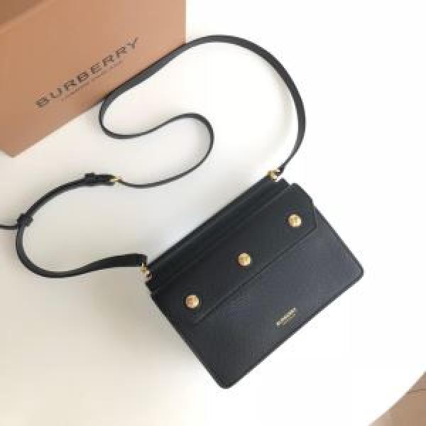 レディースバッグ ブラッシュアップして華やかに  バーバリー 2026春夏は人気定番 BURBERRY 優しい雰囲気スタイリッシュに