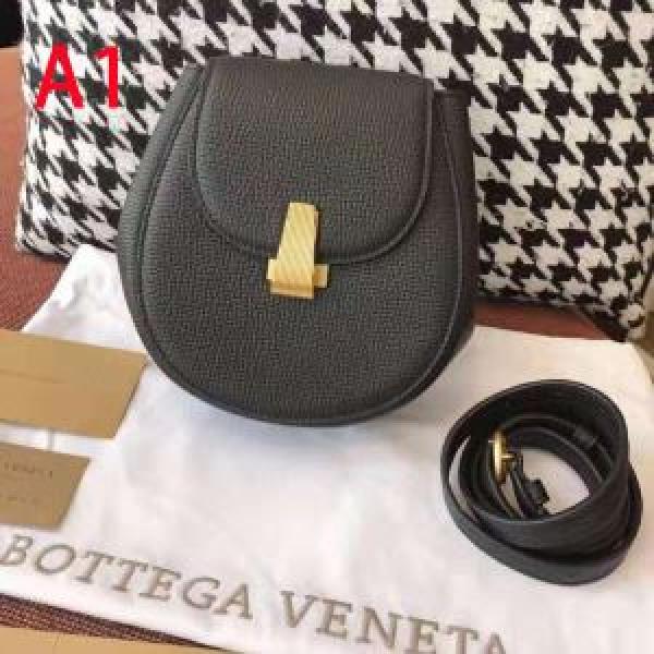 化粧バッグ 夏気分UP最新コレクション ボッテガ ヴェネタ BOTTEGA VENETA  多色選択可 新作コレクションを見る