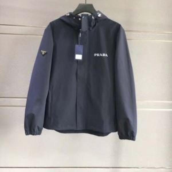 毎年トレンドアイテムが出る プラダ PRADA ブルゾン 2色可選 おしゃれな夏ファッション2026
