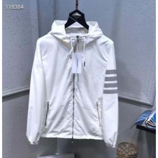 2026秋冬トレンド トムブラウン 服 通販 THOM BROWNEスウェット パーカー 軽い着心地 大人カジュアルスタイル コットン