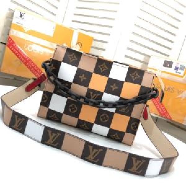 元気な印象のコーデ ルイ ヴィトン LOUIS VUITTON 2026春夏トレンドアイテム レディースバッグ 夏おすすめ人気ブランドアイテム