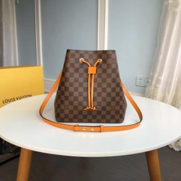 レディースバッグ きちんと感が抜群 ルイ ヴィトン2026年の夏のマスト  LOUIS VUITTON  クールな印象を引き立て 多色選択可