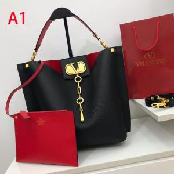 リラックス感のあるゆったり ヴァレンティノ2026夏ファション新品 VALENTINO る春夏おすすめの人気商品 多色選択可 レディースバッグ