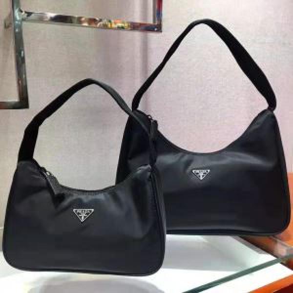 多色選択可 爽やかな雰囲気に仕上げる レディースバッグ 毎年トレンドアイテムが出る プラダ PRADA 2026春夏は人気定番
