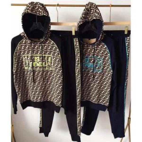 フェンディ寒い季節トレンド上品  FENDI 今年の秋冬のトレンド激安セール 2026?2026秋冬流行色紹介 上下セット 2色可選秋冬流行りファション