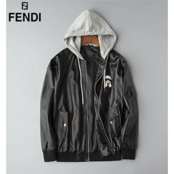 フェンディ2026秋のファッショントレンドはこれ  FENDI 秋冬もちろん主役級 フード付きコート 大人かわいい秋冬コーデを楽しみ