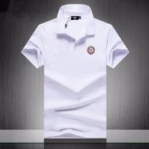 おしゃれな夏ファッション2026 半袖Tシャツ 気持ちいい真夏日にぴったり フェ...