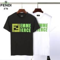 2026春夏トレンドアイテム 半袖Tシャツ 主張性もカジュアルさ フェンディ F...