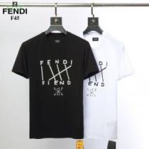 フェンディ FENDI 季節をまたい新作アイテム 2026即旬な装いに 半袖Tシ...