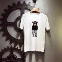 2色可選 大人の可愛さを引き立て 半袖Tシャツ  抜け感スゴイ フェンディ FE...