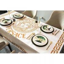 踏み心地もペラペラでリラックス ヴェルサーチVERSACE ラグカーペット 20...