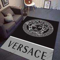 2026春夏の大注目トレンド ラグカーペット ヴェルサーチVERSACE  幅広...