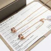 2026年春夏流行ファッション 大人の可愛さを引き立て ブルガリ BVLGARI ネックレス