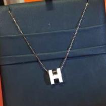 エルメス HERMES ネックレス 春夏アイテムから新たに登場！ 海外セレブが注目アイテム