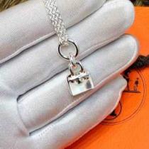 ネックレス  エルメス HERMES 2026春夏トレンドカラー 最新トレンドファッション新着