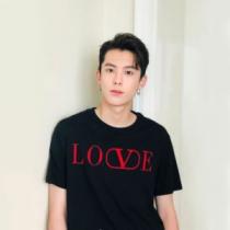 2026限定 男性に人気 Tシャツ/半袖ヴァレンティノいろいろ選べる  VALE...