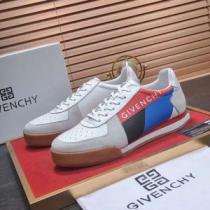 2026年春夏流行ファッション 大人の可愛さを引き立て ジバンシー GIVENC...
