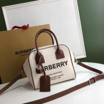 バーバリー 2026年春夏流行ファッション BURBERRY ぜひ今年のトレンド...