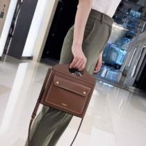 暑い今こそ活躍させたい！ バーバリー BURBERRY レディースバッグ 今年春夏ファション流行り 2026SSのトレンド商品