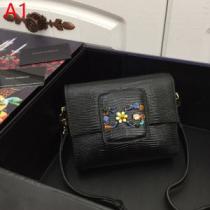 クラシカルな雰囲気 ドルチェ＆ガッバーナ 2026年春夏シーズンの人気 Dolce&Gabbana この夏は注目新作  レディースバッグ 多色選択可