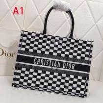 多色選択可 夏らしい品格が漂う ディオール 大人っぽいファション感 DIOR  レディースバッグ 2026春夏の大注目トレンド
