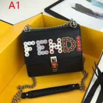 フェンディ FENDI ぜひ今年のトレンドをチェック レディースバッグちょっと大...