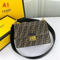 多色選択可 夏の大人カジュアルスタイル フェンディ FENDI 2026年最新フ...
