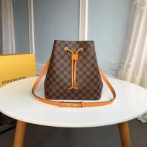 レディースバッグ きちんと感が抜群 ルイ ヴィトン2026年の夏のマスト  LOUIS VUITTON  クールな印象を引き立て 多色選択可