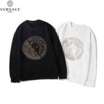 ヴェルサーチVERSACE プルオーバーパーカー 2色可選 2026春夏も引き続...