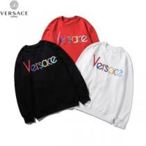 2026年の春夏に着たい 夏大人気のアイテム ヴェルサーチVERSACE プルオ...
