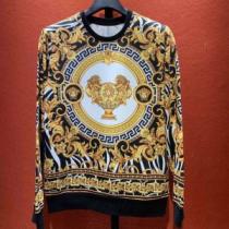 プルオーバーパーカー ヴェルサーチVERSACE おしゃれな夏ファッション202...