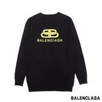 バレンシアガ 人気ファッション雑誌でも掲載 BALENCIAGA 今年注目すべき...