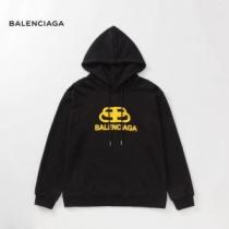 速報！2026年秋ファッショントレンド パーカー バレンシアガ BALENCIAGA 3色可選  大人かわいい秋冬コーデを楽しみ