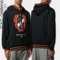 秋冬もちろん主役級 ドルチェ＆ガッバーナ 大人かわいい秋冬コーデを楽しみ  Dolce&Gabbana 2026秋のファッショントレンドはこれ パーカー