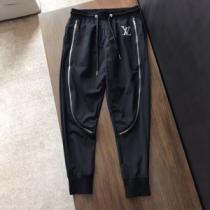 おしゃれな夏ファッション2026  スエットパンツルイ ヴィトン LOUIS V...
