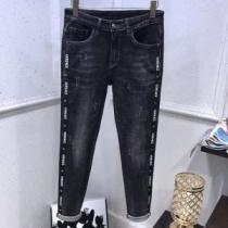 VERSACE ジーパン パンツ 着回し力も抜群です！2026年夏の一押しファッ...