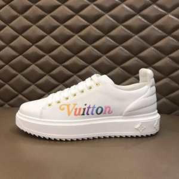 秋トレンドの新定番 ルイ ヴィトン LOUIS VUITTON 2026年秋冬に欠かせない ランニングシューズ 今から取り入れられるトレンド